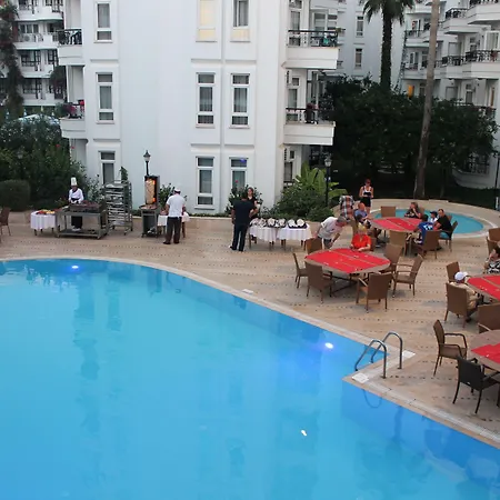 Xeno Club Mare فندق
